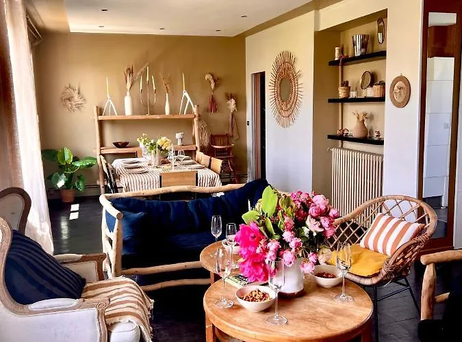 Le French Loft Plein De Charme Au Coeur De Pouvant Accueillir 8 Personnes 凯恩